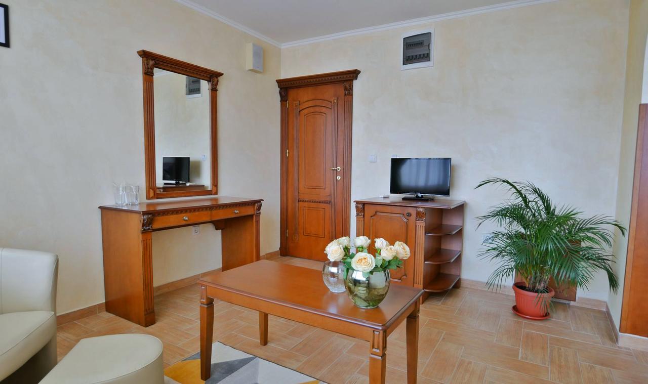 Central West Hotel Софія Екстер'єр фото