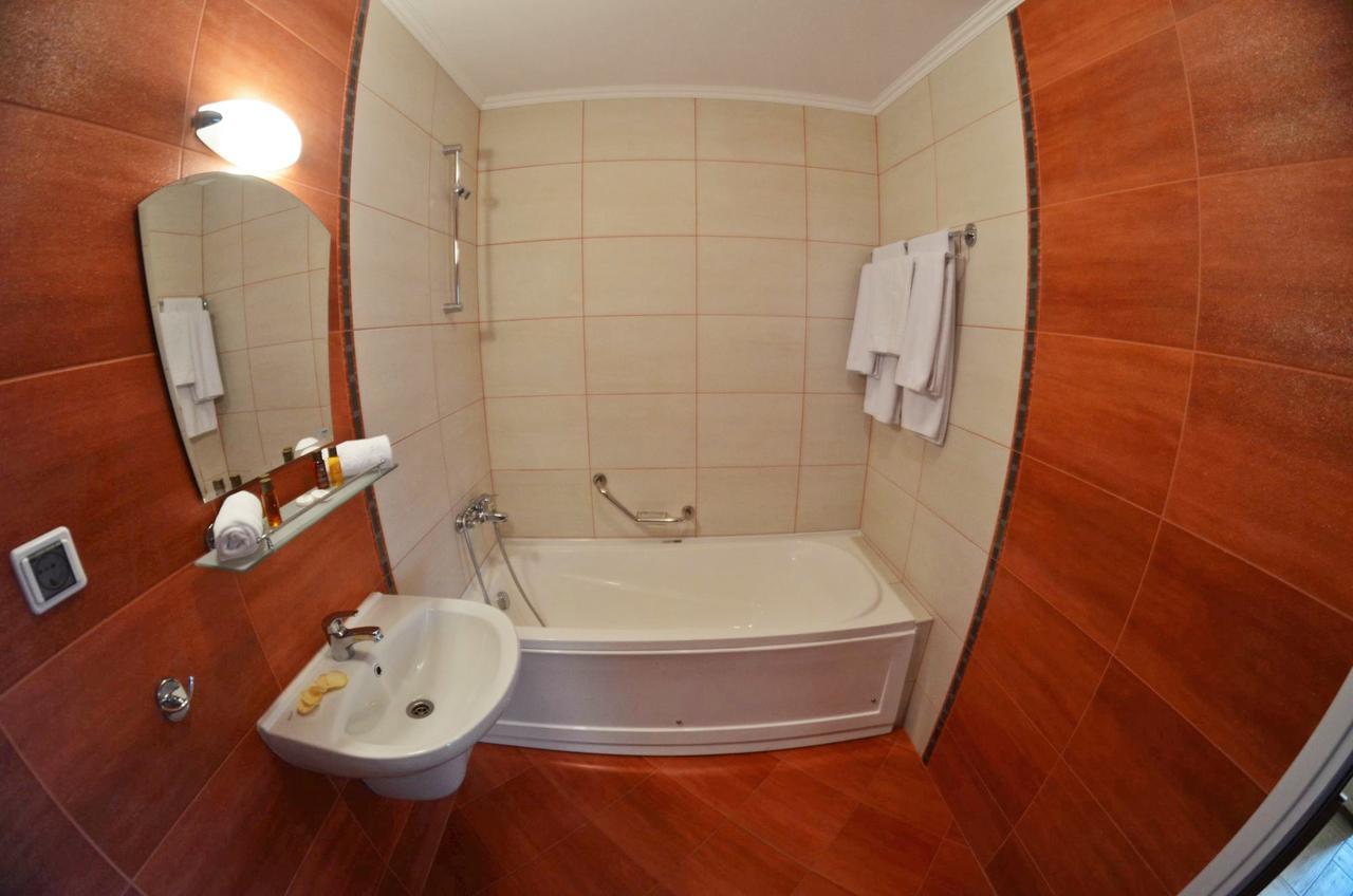 Central West Hotel Софія Екстер'єр фото